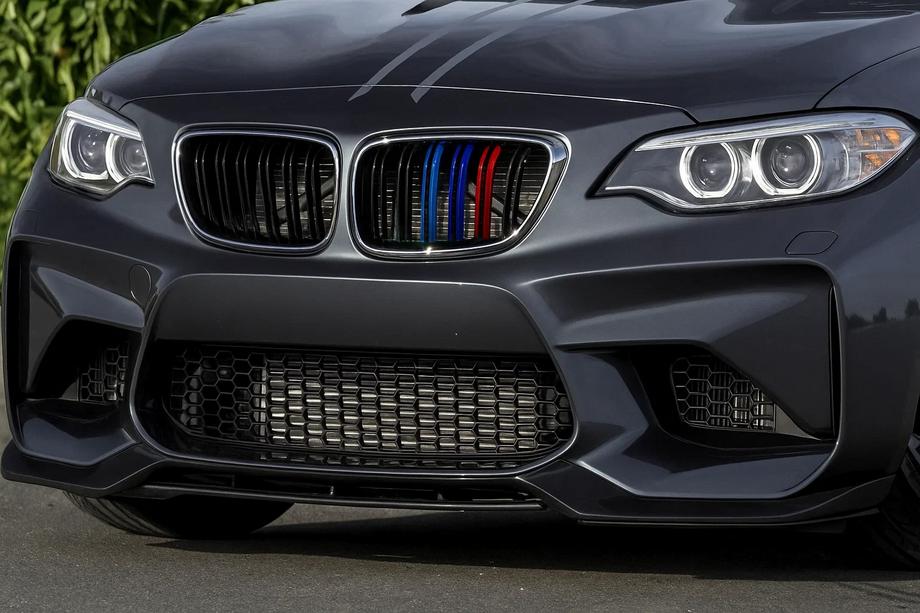 BMW 2 серия F22/F23 2014-2021 гг. Ноздри M-Look (M-Color с хромированной окантовкой) Image