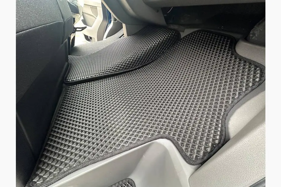 Volkswagen Crafter 2016- гг. Коврики 2024+ (3шт, EVA, Черный) Фото 2