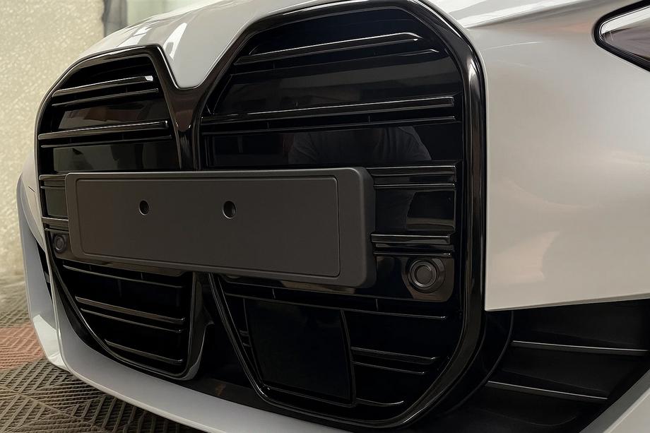 BMW 4 серия G22/23/26 2020- гг. Решетка радиатора Ноздри M-Look (для I4 G26, 2022+, Черный Глянец) Image