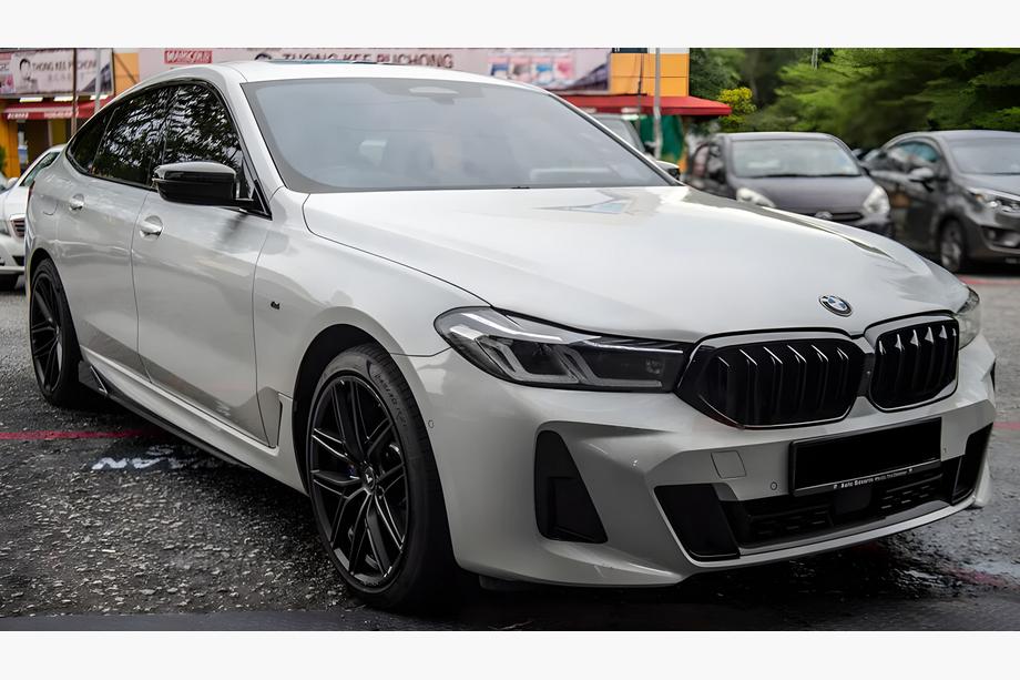 Ноздри M-Look (2020+, Черный Глянец) Image Ноздри M-Look (2020+, Черный Глянец) Image