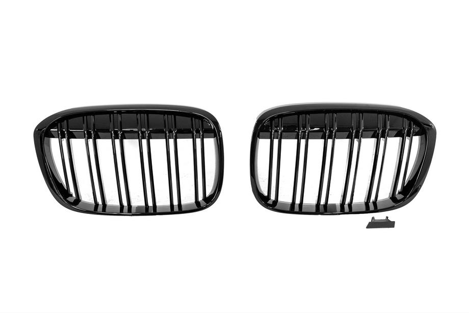 BMW X1 F48 2015-2022 гг. Ноздри M-Look (2015-2019, Черный Глянец) Фото 2
