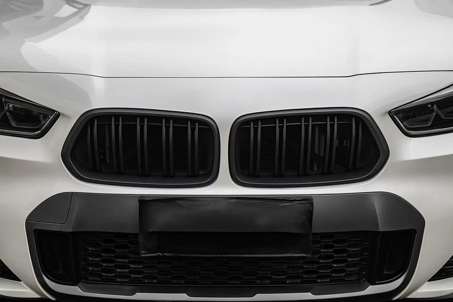 BMW X2 F39 2018-2023 гг. Ноздри M-Look (черный матовый) Image