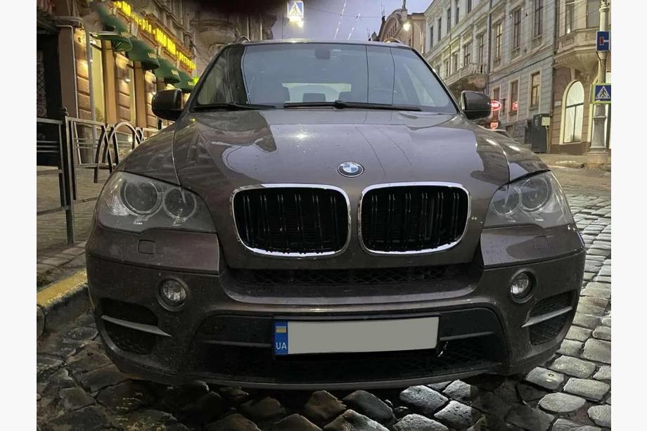 BMW X5 E70 2007-2013 гг. Ноздри M-Look (Черный Глянец с Хромированной Окантовкой) Фото 4