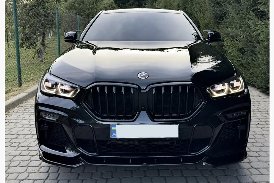BMW X6 G06 2019–2027 гг. Ноздри 1 Полоса (2019-2022, Черный Глянец)