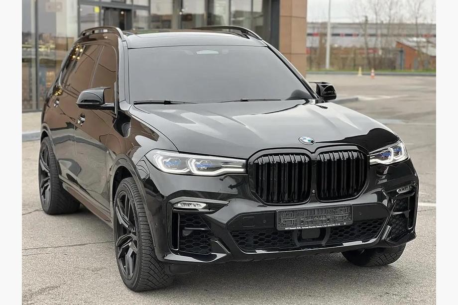 BMW X7 G07 2019- гг. Ноздри M-Look (2019-2022, Черный Глянец) Фото 2