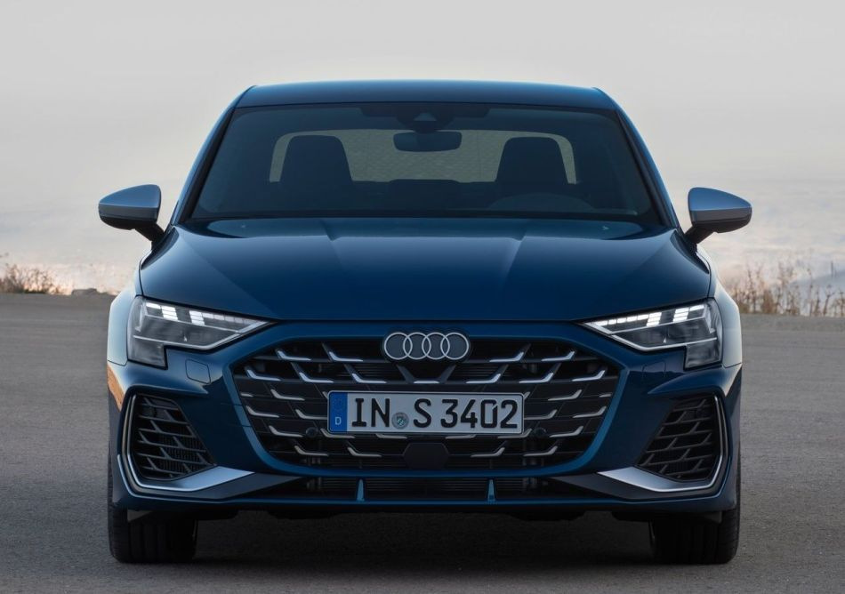 Обзор Audi S3 Sedan: фейслифтинг 2024 года