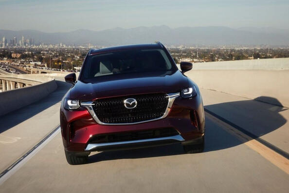 Обзор трехрядного кроссовера Mazda CX-90