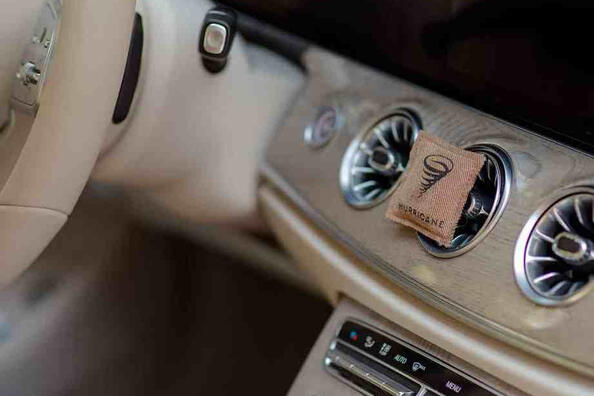 Как выбрать ароматизатор в салон автомобиля: создаем атмосферу комфорта