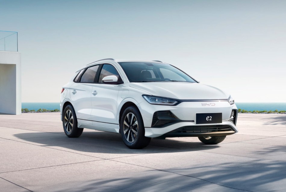 Обзор электрического хэтчбека BYD e2