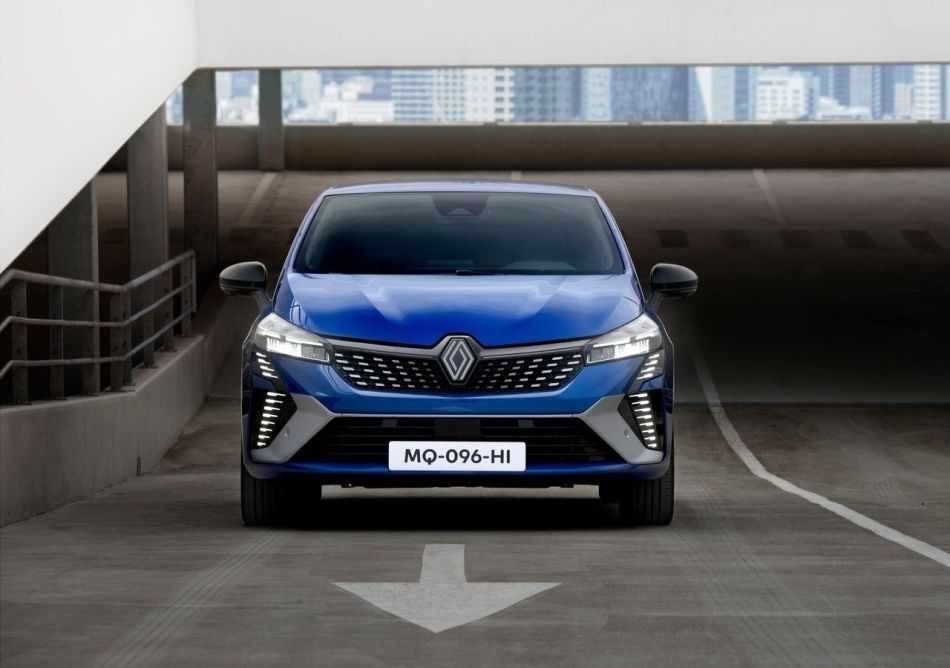 Renault Clio: Обновленный городской хэтчбек