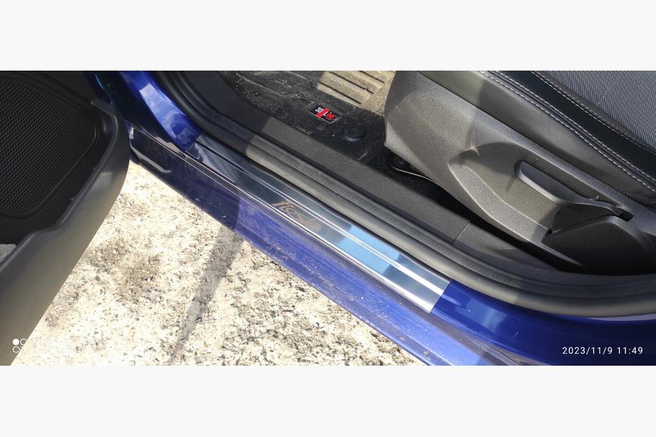 Ford Fiesta 2008-2017 гг. Накладки на пороги Carmos V1 нержавейка комплект 4 шт Фото 3