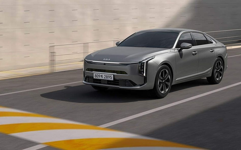 Обзор Kia K8 2025: Обновленный седан с ноткой роскоши