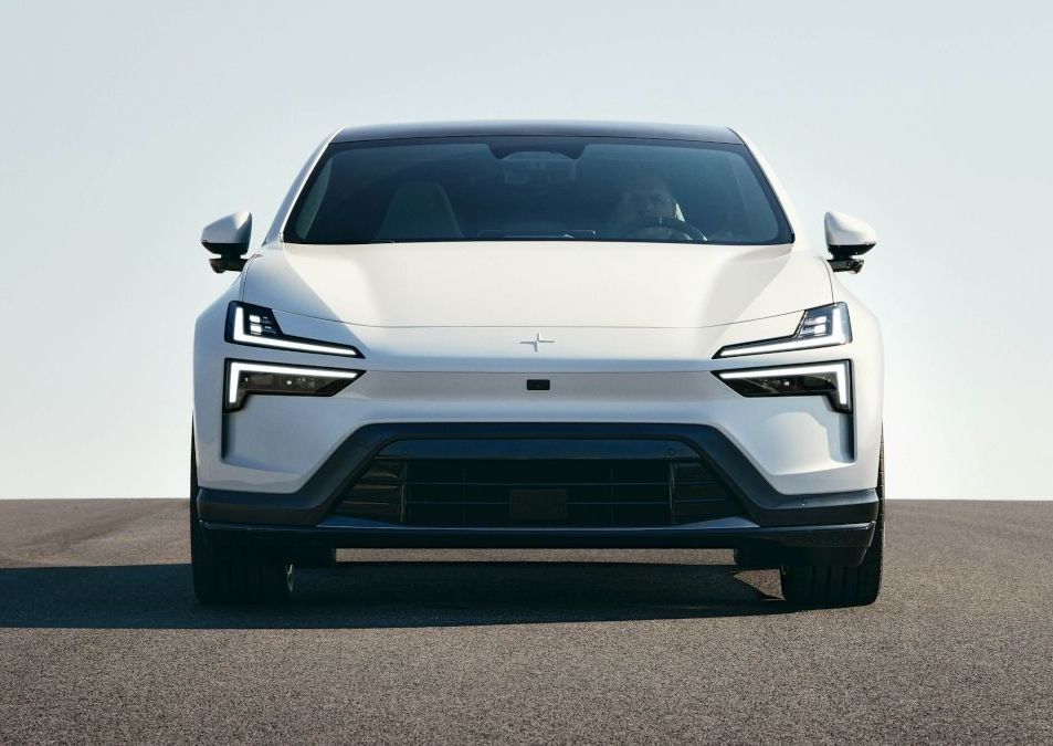 Обзор Polestar 4: Электрический купе-кроссовер с характером