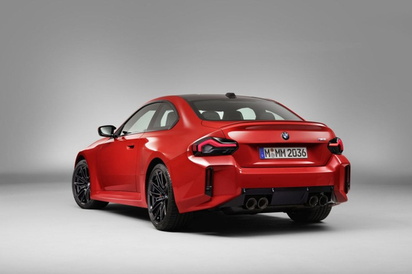 BMW M2 Coupe (G87) 2025: Обзор компактного мощного купе фото 3