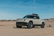 Обзор Rivian R1T 2025: Электрический пикап без компромиссов