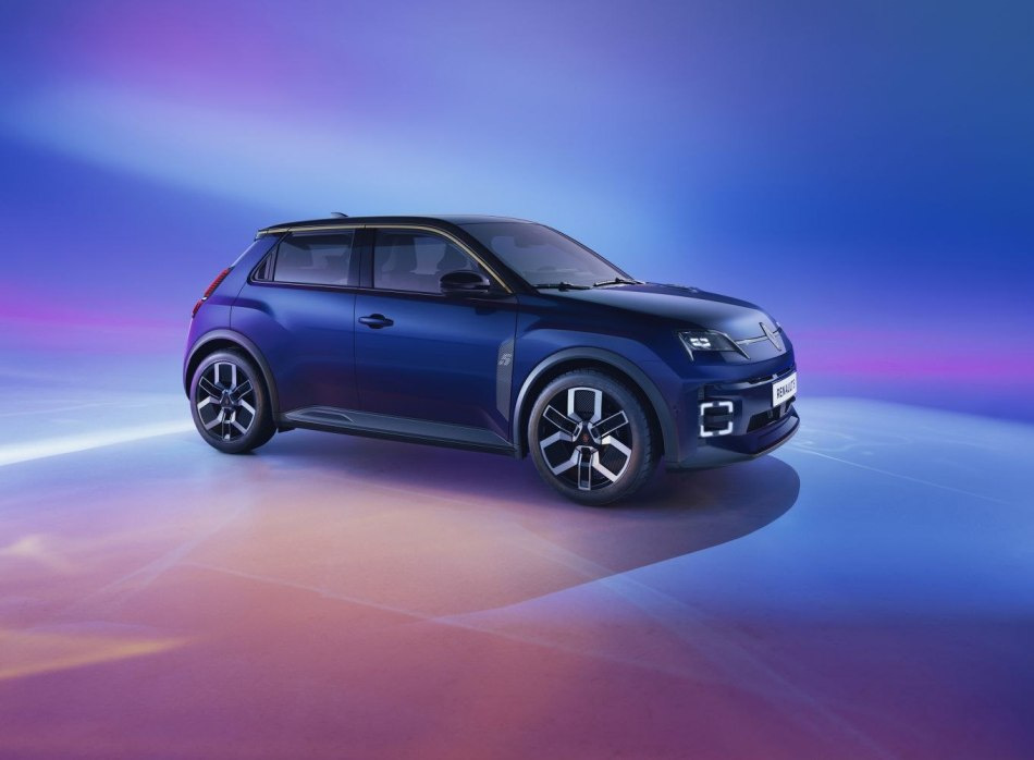 Renault 5 E-Tech 2024: Возрождение легенды в электрическом стиле