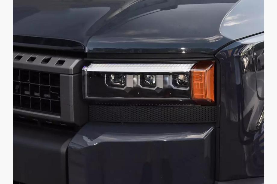 Toyota Land Cruiser Prado 250 2023- гг. Передние фары 3-LED (2 шт) Image