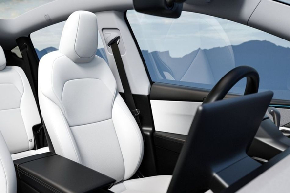 Обзор Tesla Model Y 2025: Электрический кроссовер нового уровня фото 6