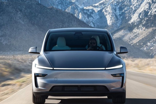 Обзор Tesla Model Y 2025: Электрический кроссовер нового уровня