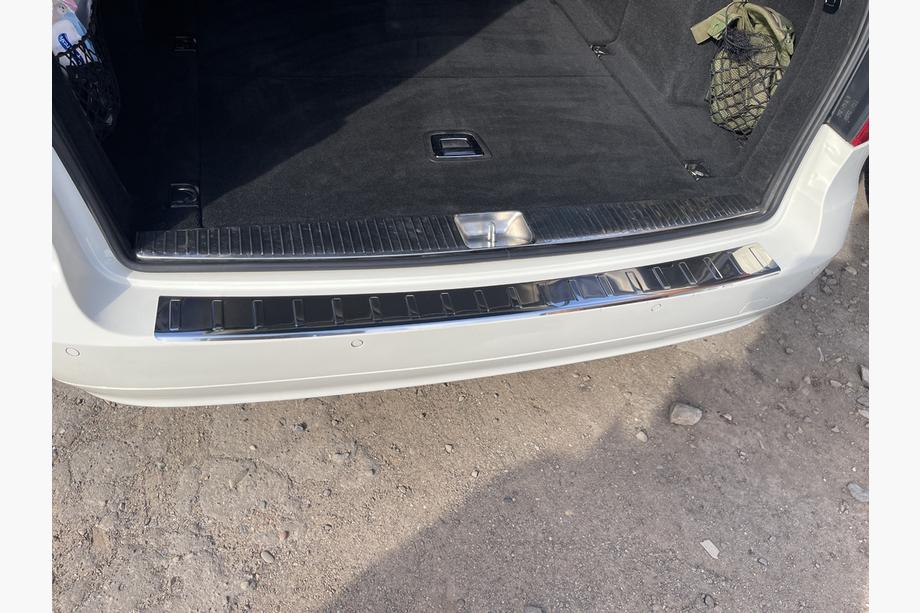 Mercedes E-class W211 2002-2009 гг. Накладка на задний бампер Carmos (SW, нержавейка) Фото 2