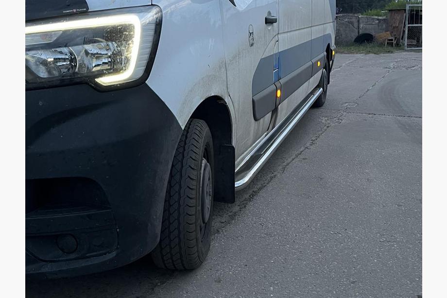 Renault Master 2011-2023 гг. Боковые Подножки Premium (2 шт., Нержавейка) 60 мм, средняя база Фото 10
