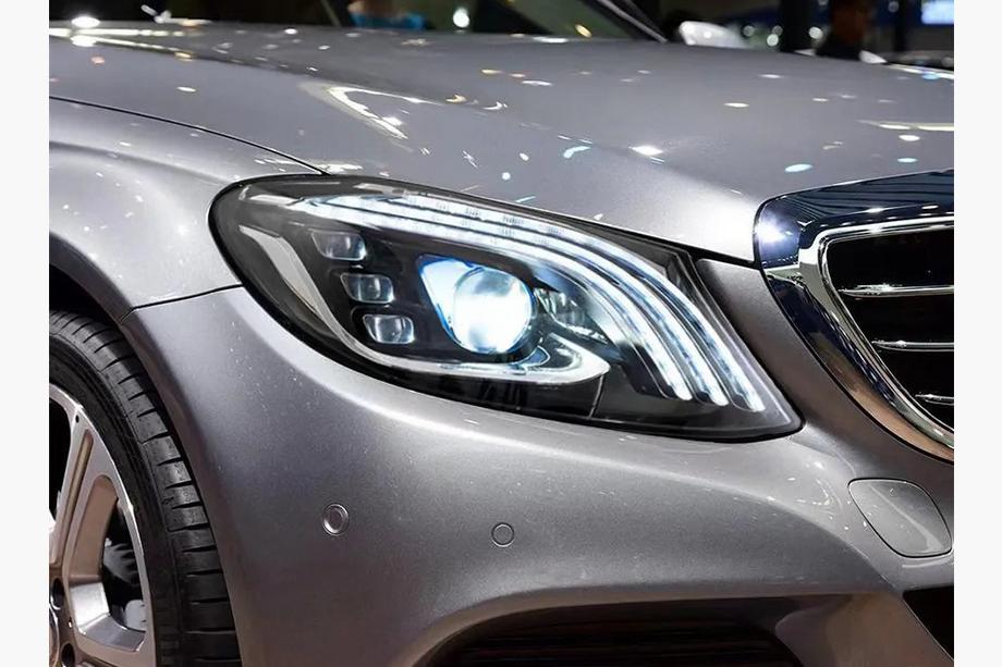 Передние фары Maybach (2 шт) Image Передние фары Maybach (2 шт) Image