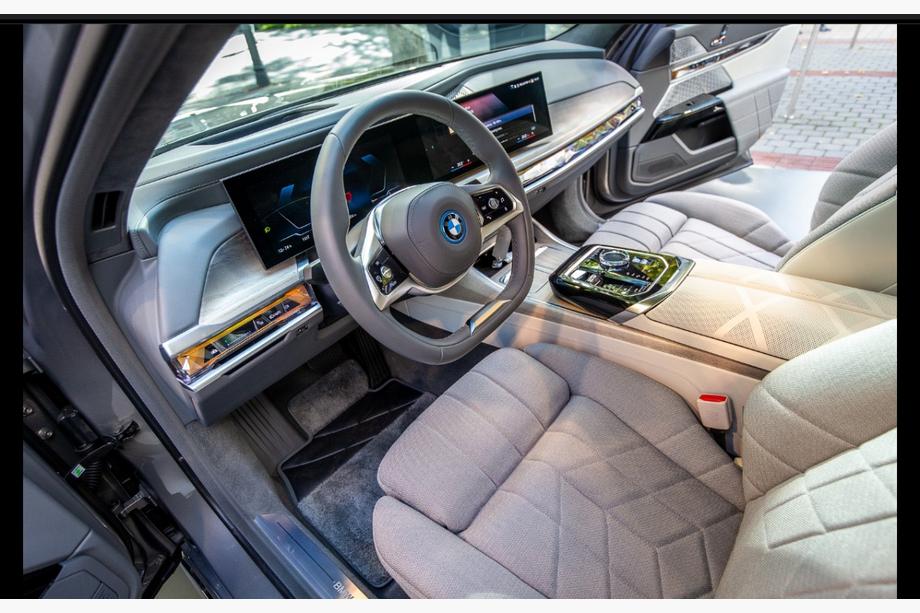 BMW 7 серия F01/F02 2008-2015 гг. Комплект апгрейда салона Фото 3