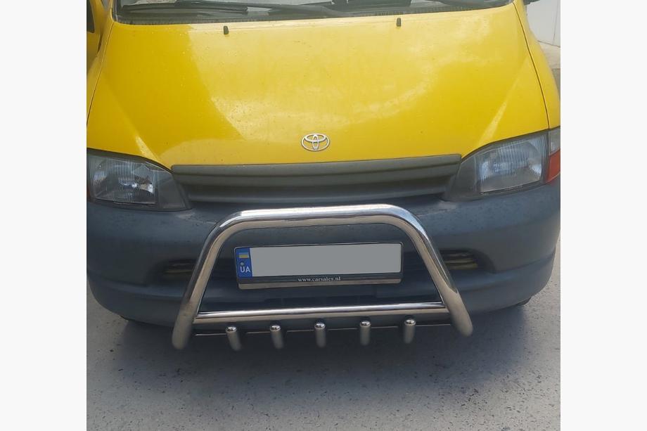Toyota HiAce Кенгурятник WT003 (нержавейка) Image