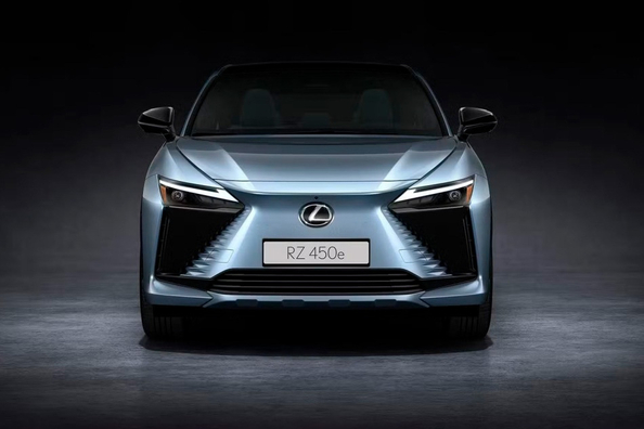 Обзор Lexus RZ 450e: Премиальный электрокроссовер нового поколения