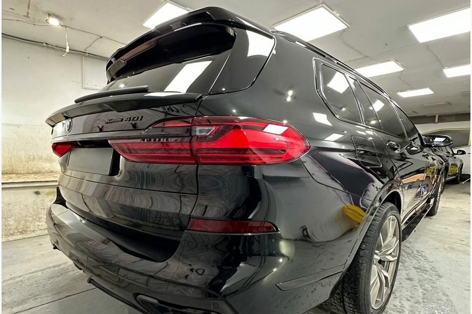 BMW X7 G07 2019- гг. Спойлер Заднего Стекла V2 (Черный Глянец) Фото 3