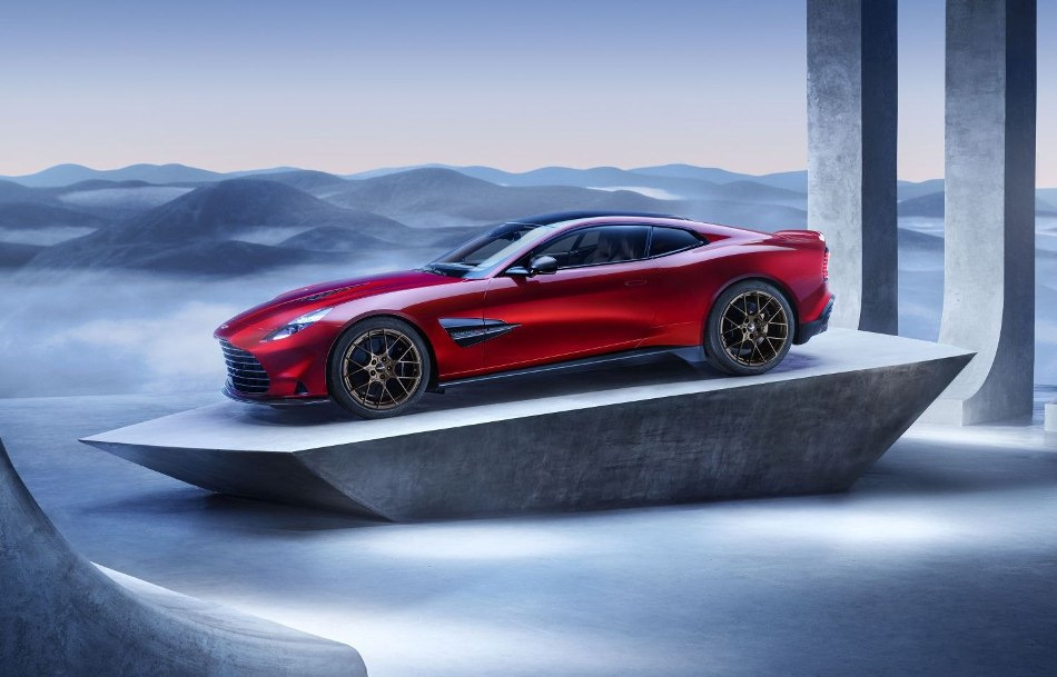 Aston Martin Vanquish III: воплощение британской роскоши и стиля