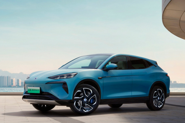 Обновленный Denza N7 2024: элегантность и высокие технологии