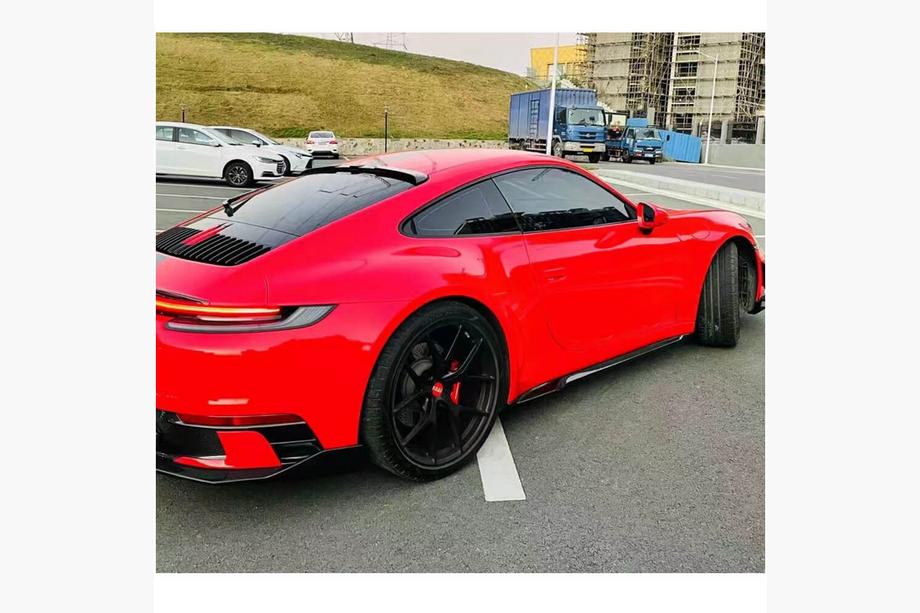 Porsche 911 (992) 2018– гг. Боковые Пороги V2 (Карбон) Фото 4
