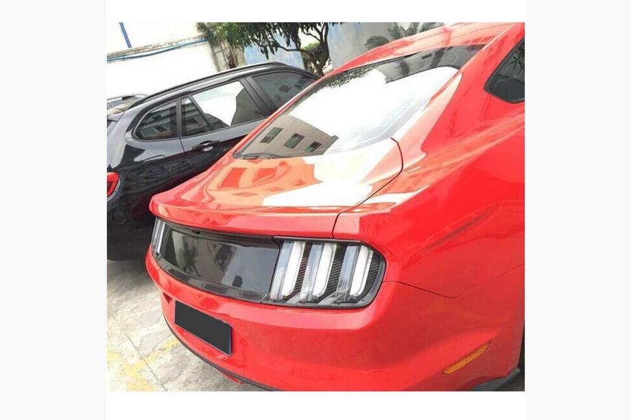 Ford Mustang 2015-2023 гг. Накладки на Задние Фонари (2015-2017, Карбон) Фото 2