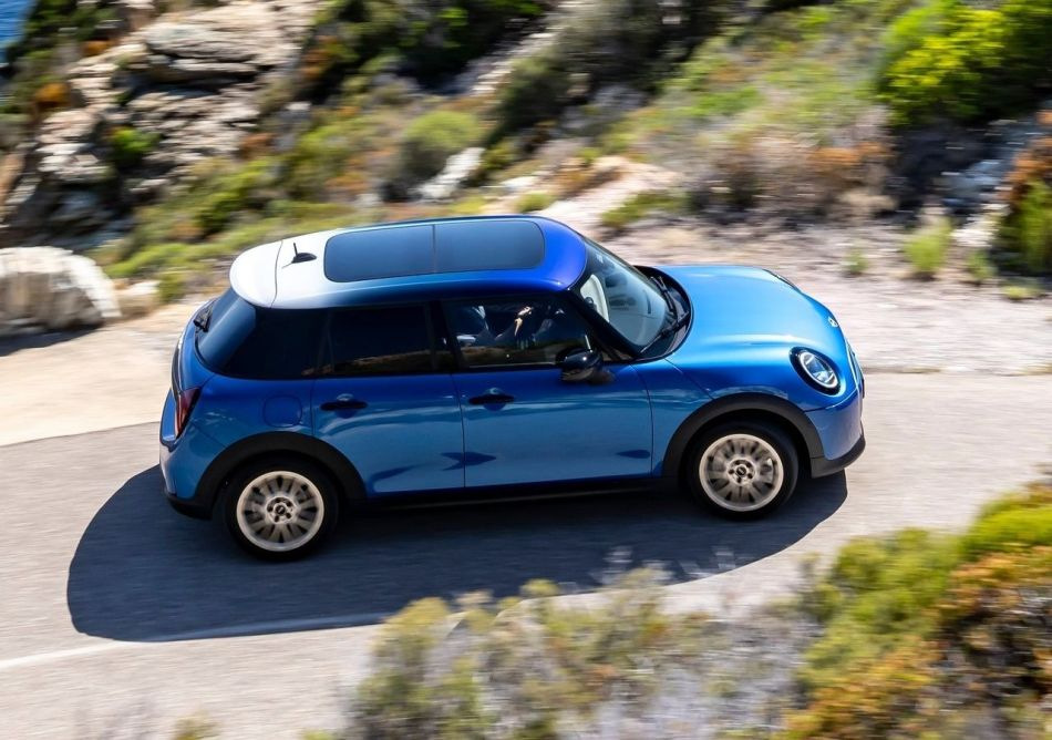 Обзор нового Mini Hatch (F65) 5-door: Четвертое поколение культового хэтчбека