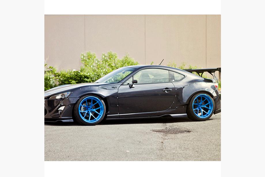 Subaru BRZ 2012-2021 гг. Боковые Пороги V4 (Карбон) Фото 4