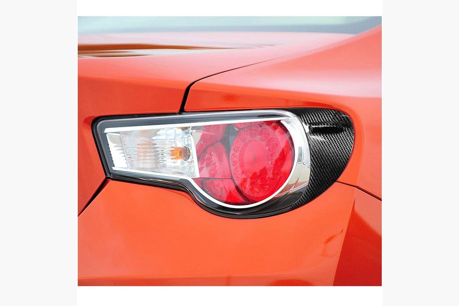 Subaru BRZ 2012-2021 гг. Накладки на Задние Фонари (Карбон) Фото 2