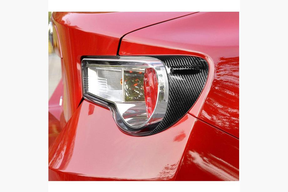 Subaru BRZ 2012-2021 гг. Накладки на Задние Фонари (Карбон) Фото 3