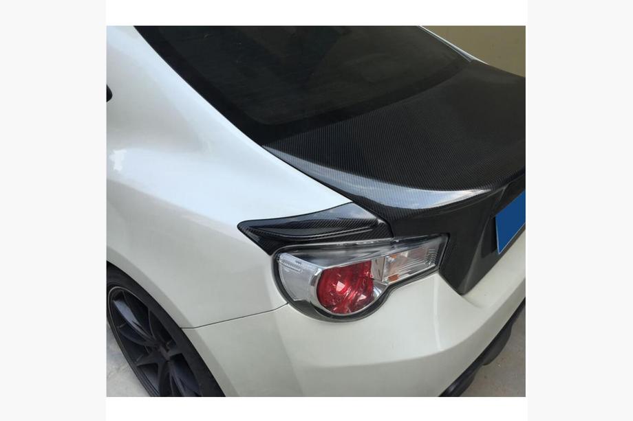 Subaru BRZ 2012-2021 гг. Карбоновые накладки на задние крылья Фото 3