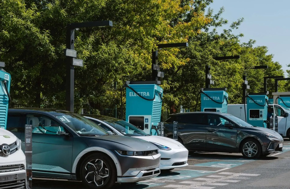 Следует ли покупать электромобиль для дальних поездок? Оцениваем возможности