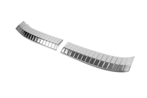 Накладка на задний бампер из нержавеющей стали Carmos (глянцевая) фото 2 Накладка на задний бампер из нержавеющей стали Carmos (глянцевая) фото 2