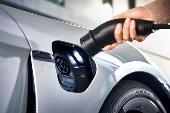 Как долго электромобиль может оставаться без подзарядки?