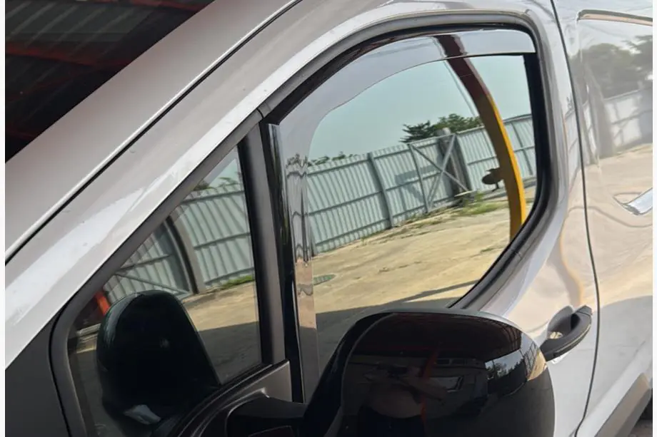 Citroen Berlingo/Multispace 2018- гг. Вставные ветровики Niken Luxury (2 шт) Фото 1