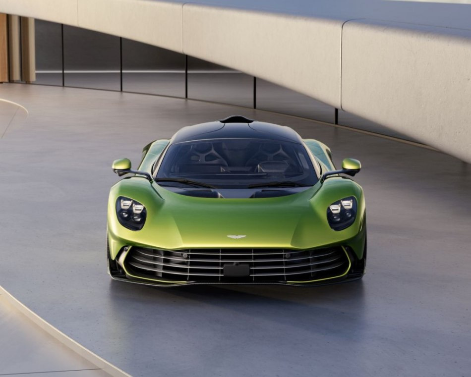 Aston Martin Valhalla: Обзор гибридного гиперкара