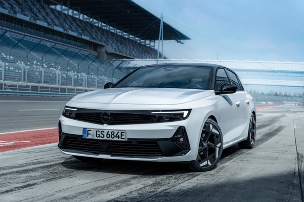 Opel Astra L GSe: Спортивный гибридный хэтчбек