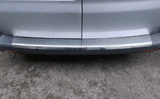 Volkswagen T5 Caravelle 2004-2010 гг. Накладка на задний бампер с загибом (Carmos V1, нержавеющая сталь) фото 4