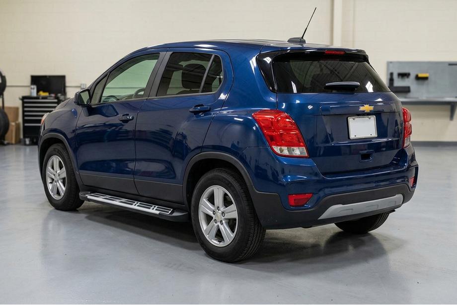 Chevrolet Trax 2012-2023 гг. Боковые Подножки Sunrise (2 шт., Алюминий) Image