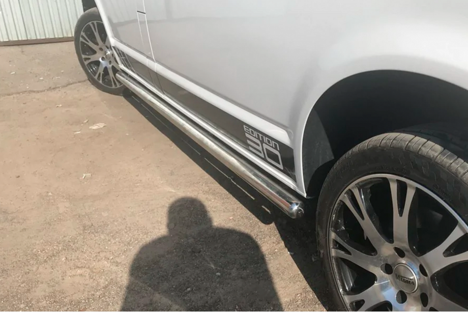 Volkswagen T5 Transporter 2003-2010 гг. Боковые трубы (2 шт., нержавейка) 70мм, Короткая База Image