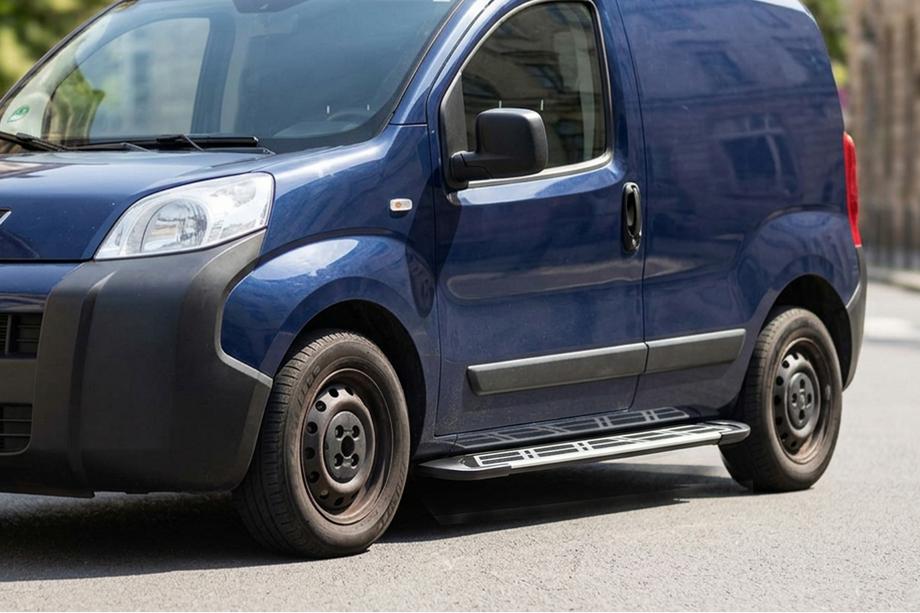 Peugeot Bipper 2008-2017 гг. Боковые Подножки Sunrise (2 шт., Алюминий) Image