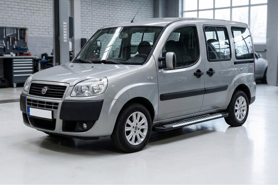 Fiat Doblo I 2005-2010 гг. Боковые Подножки Line (2 шт., Алюминий) Image